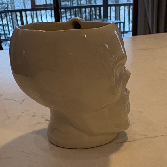 Skull Design Mug - Picture 4 of 6